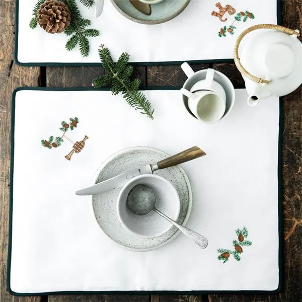Langkilde & Søn - Christmas placemat with trumpet - 38 x 50 cm.